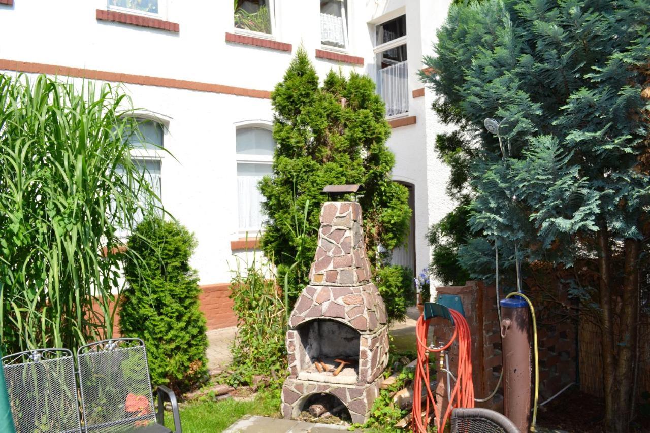 2-Raum Ferienwohnung In Connewitz Lipcse Kültér fotó