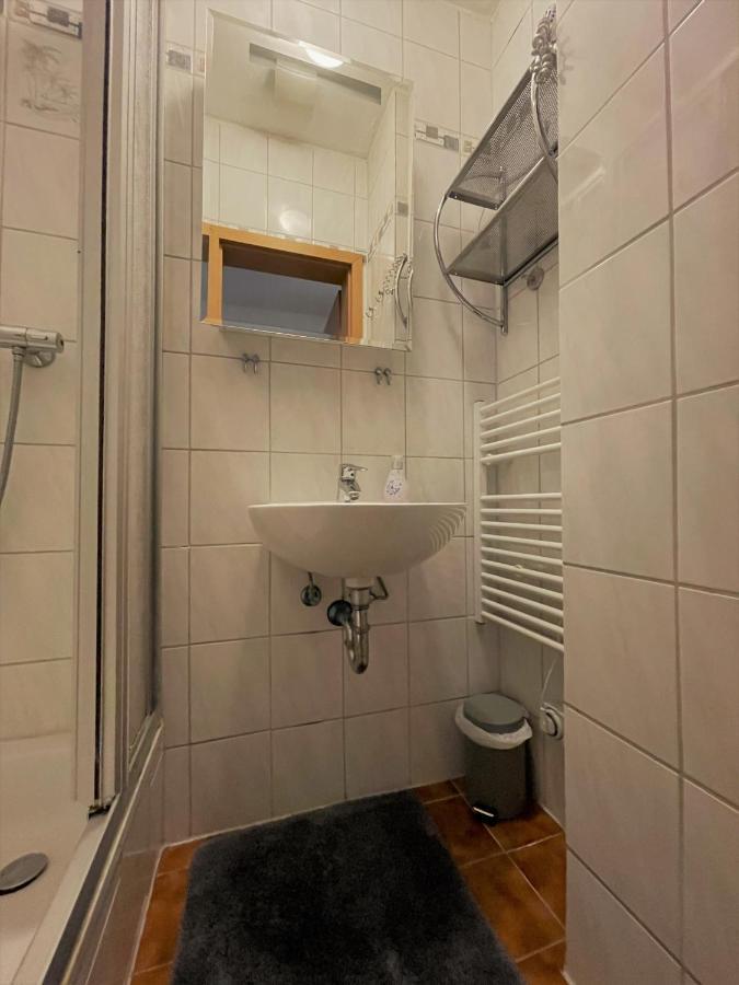 2-Raum Ferienwohnung In Connewitz Lipcse Kültér fotó